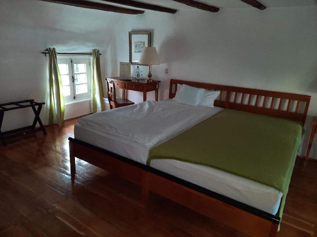 Maternushof Hotel Pomster Bagian luar foto